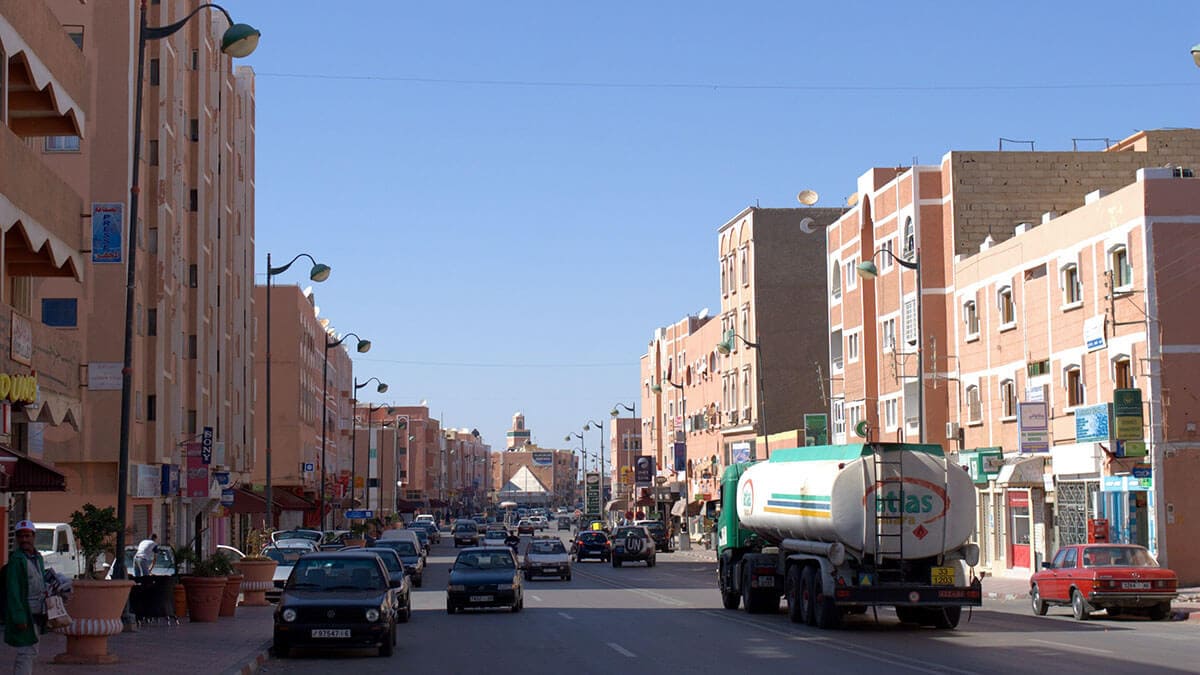 Avenida Meka en la ciudad de El Aaiún - PHOTO/ https://www.flickr.com/photos/cingularite/7322220174/