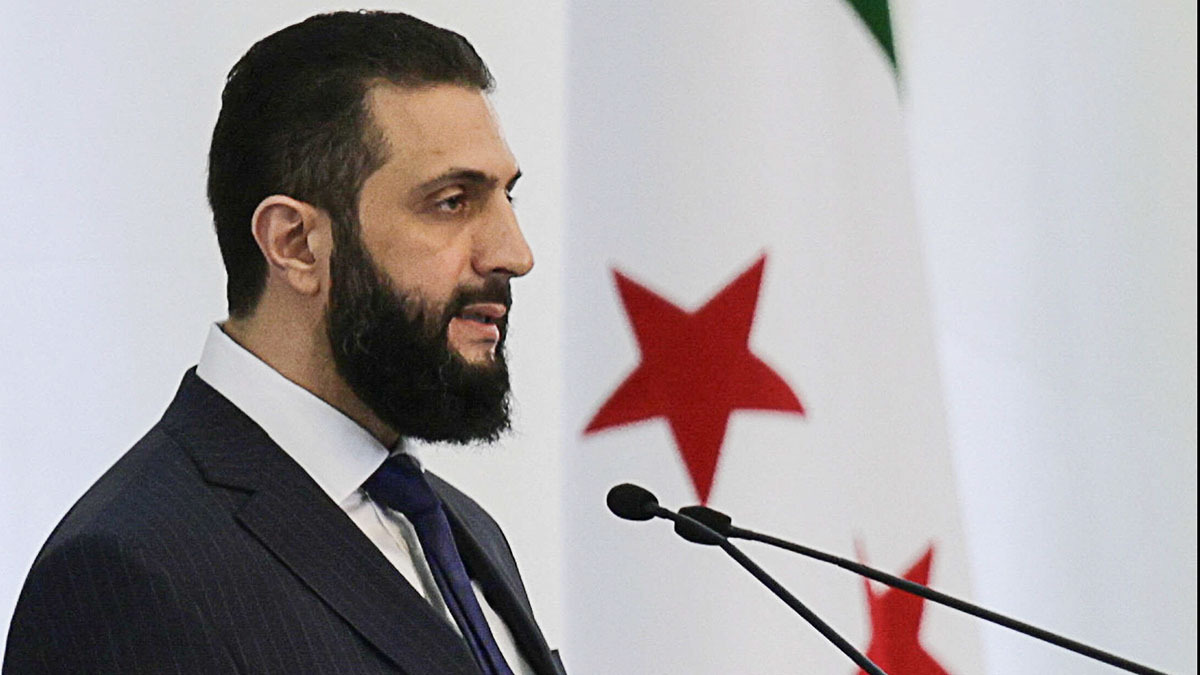 El presidente interino de Siria, Ahmed al-Sharaa, habla durante una formación ministerial del gobierno de la República Árabe Siria, en Damasco, Siria, el 29 de marzo de 2025 - REUTERS/ KHALLIL ASHAWI