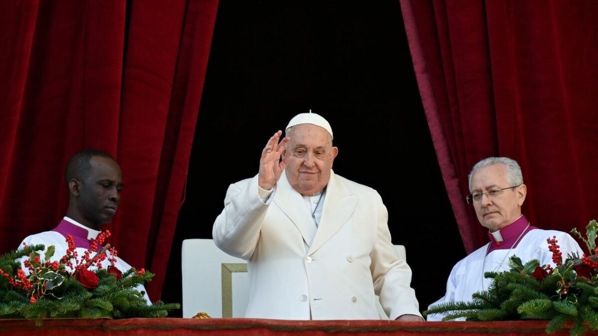 El papa Francisco, durante las oraciones del día de Navidad, el 25 de diciembre de 2024 – PHOTO/ @Pontifex_es
