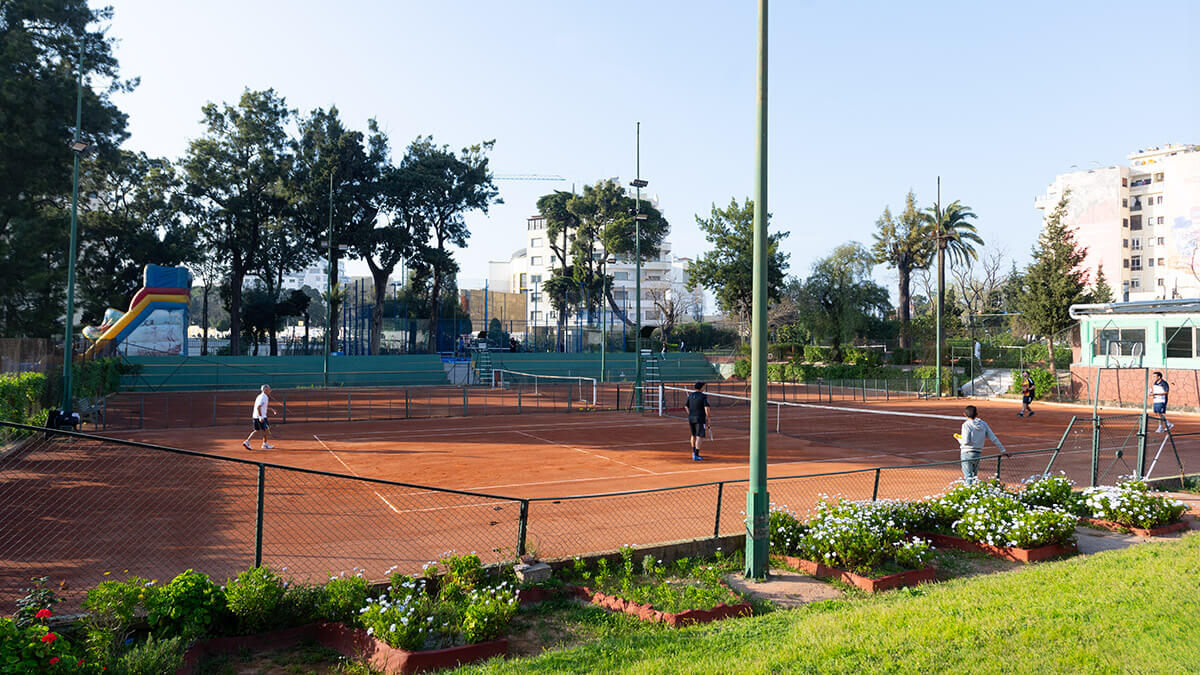 Pistas de tierra batida del Club Deportivo M'Sallah Garden en el centro de Tánger - ATALAYAR/GUILLERMO LÓPEZ