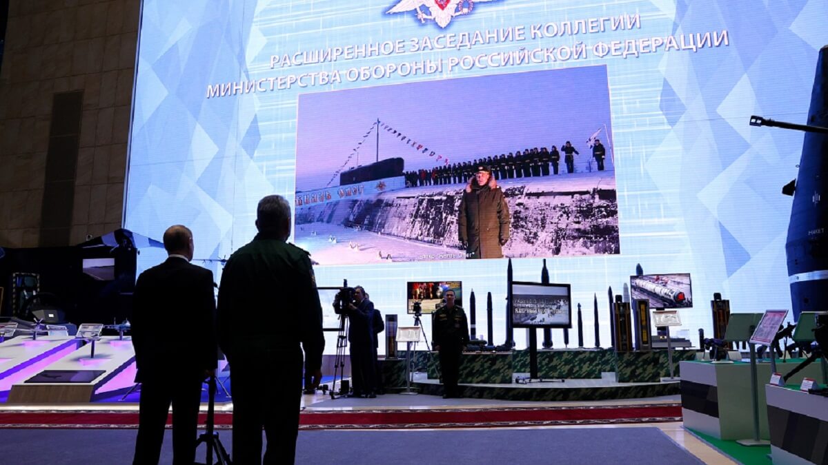 En algunas ocasiones del periodo invernal, el presidente Putin ha presidido la entrada en servicio de submarinos a través de video conferencia, como es el caso del K-552 Príncipe Oleg, de la clase Borei, en diciembre de 2021 - PHOTO/Kremlin