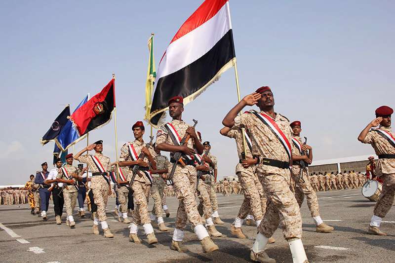 El Ejército de Yemen, mermado por los combates, se ha servido de grupos armados aliados para combatir a las milicias hutíes