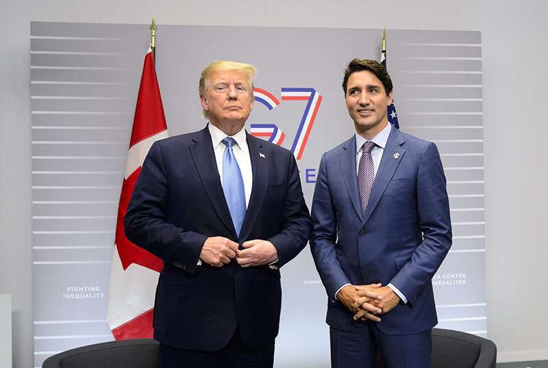 El primer ministro canadiense Justin Trudeau participa en una reunión bilateral con el presidente estadounidense Donald Trump el segundo día de la cumbre del G7 en Biarritz, Francia, el domingo 25 de agosto de 2019