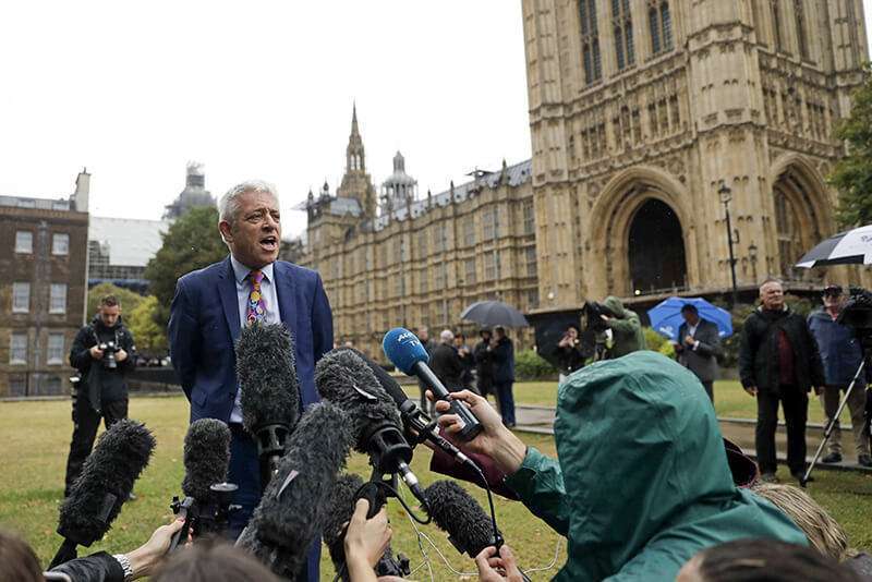 El político británico John Bercow, presidente de la Cámara de los Comunes, habla ante el Parlamento en Londres