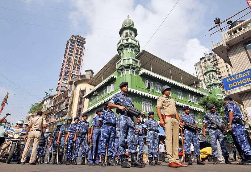 Las fuerzas de seguridad de la India estaban en alerta máxima antes del veredicto de la Corte Suprema el sábado en una disputa por el título de propiedad de la tierra entre musulmanes e hindúes por los planes de construir un templo hindú en un lugar donde los hindúes de línea dura demolieron una mezquita del siglo XVI en 1992, lo que provocó disturbios religiosos mortales