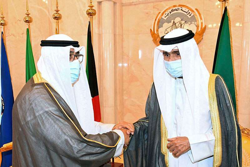 Atalayar_ El Emir de Kuwait Nawaf al-Ahmad al-Sabah se reúne con el recién nombrado príncipe heredero, el Jeque Meshal al-Ahmad Al-Jaber al-Sabah,