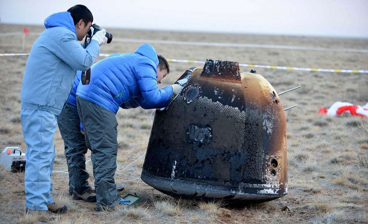 China practicó un ensayo en octubre de 2014 para probar la reentrada en la atmosfera de la pequeña capsula de retorno de 335 kilos, en cuyo interior deben llegar a tierra las muestras de suelo lunar capturadas por Chang’e-5