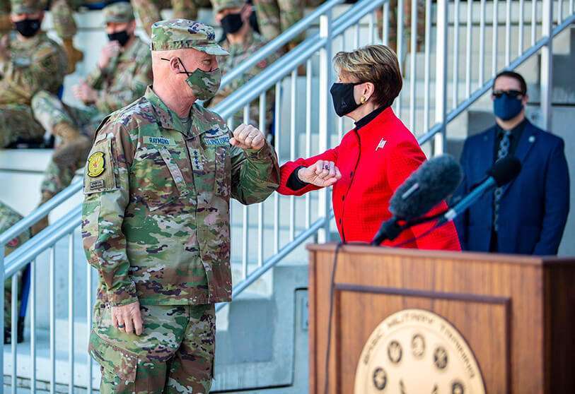 Para la organización de la Fuerza Espacial, el general John Raymond ha contado con el apoyo de la secretaria del Departamento de la Fuerza Aérea Bárbara Barret, del equipo del expresidente Trump