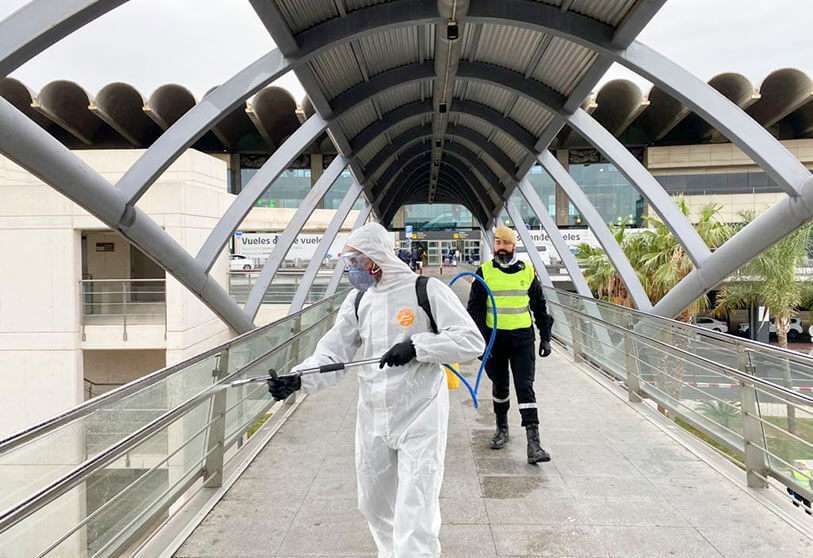 En Sevilla se cuenta con la presencia de 110 militares, principalmente en la estación del tren de alta velocidad AVE de Santa Justa