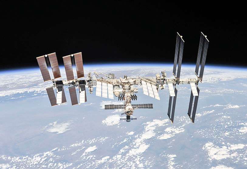Posicionada a unos 400 kilómetros de la Tierra, la Estación Espacial Internacional se encuentra habitada desde finales de 2000