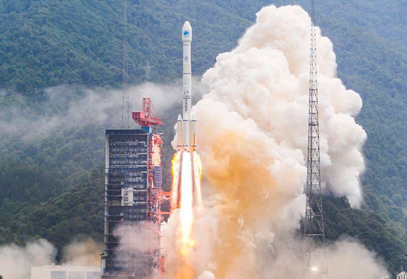 El despegue del cohete Larga Marcha 3B tuvo lugar el 9 de abril, el mismo día en que desde el cosmódromo ruso de Baikonur levantaba el vuelo el ruso Soyuz con una nueva tripulación para la Estación Espacial Internacional. Pero el resultado fue totalmente distinto