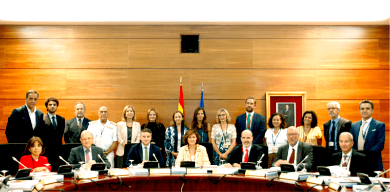 El Consejo de Seguridad Nacional es asistido por un Comité de Situación (en la imagen). Liderado por la actual vicepresidenta primera del Gobierno, Carmen Calvo, su función es coordinar las distintas Administraciones Públicas con el fin de favorecer la rapidez y flexibilidad de la respuesta en situaciones de crisis