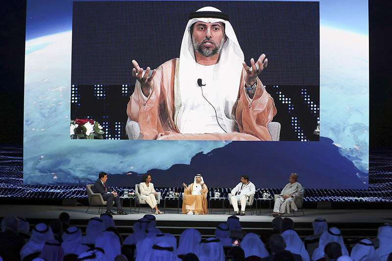 El Ministro de Energía de los Emiratos Árabes Unidos, Suhail al-Mazrouei, durante la ceremonia de apertura de la Exposición y Conferencia Internacional del Petróleo de Abu Dhabi, ADIPEC, en Abu Dhabi, Emiratos Árabes Unidos.