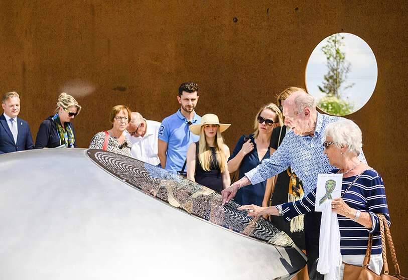 Familiares de las víctimas del accidente del vuelo MH17, rinden homenaje durante la quinta conmemoración nacional en el monumento nacional holandés al desastre, el 17 de julio de 2019 en Vijfhuizen, Países Bajos