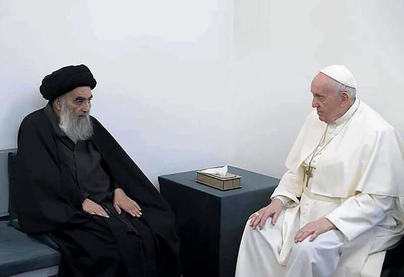 Encuentro entre el Papa Francisco, a la derecha, y el líder musulmán chiíta Gran Ayatolá Ali al-Sistan en Nayaf, Irak, el sábado 6 de marzo de 2021 PHOTO/AP