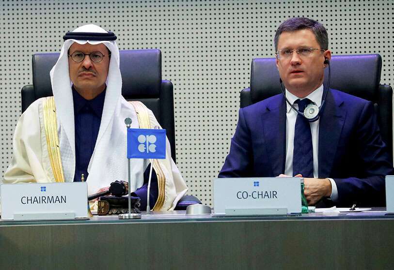 El ministro de Energía de Arabia Saudí, el Príncipe Abdulaziz bin Salman, y su homólogo ruso Alexander Novak, en una reunión de la OPEP y de la NO OPEP en Viena