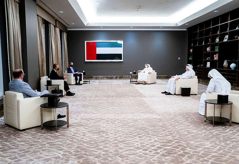 El jeque Abdullah bin Zayed al-Nahyan recibió al diplomático estadounidense en la sede del Ministerio de Asuntos Exteriores y Cooperación Internacional de Emiratos Árabes Unidos en Abu Dhabi