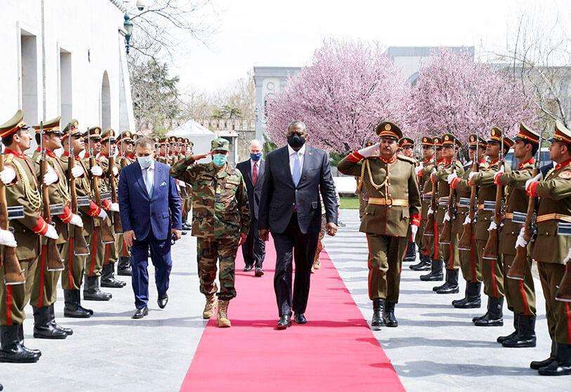 PHOTO/ Presidential Palace  -   El Secretario de Defensa de Estados Unidos, Lloyd Austin, durante su visita en Kabul, Afganistán, el 21 de marzo de 2021.