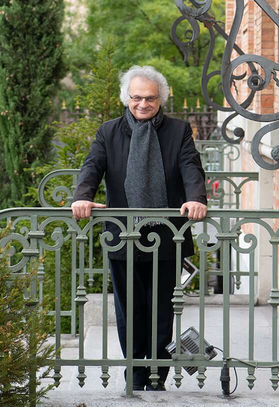 Maalouf se muestra optimista de cara a los cambios que los jóvenes pueden traer en el futuro