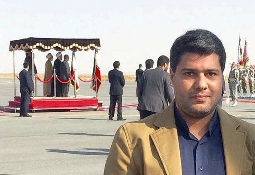 Amir Moghadam en el aeropuerto de Arak en Irán, mientras acompaña al presidente iraní Hassan Rouhani (al fondo) en un viaje por la provincia, en esta foto sin fecha
