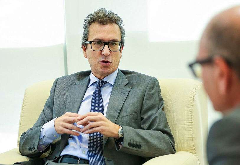 Antonio Álvarez Barthe, embajador de España en Emiratos Árabes Unidos, en su despacho en Abu Dhabi