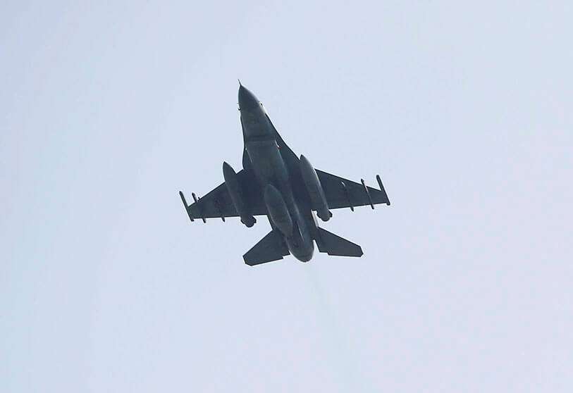 Un avión de combate F-16 turco