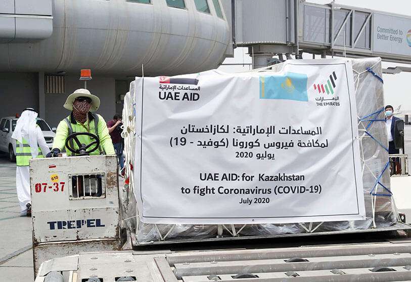 “Emiratos Árabes Unidos no ha escatimado esfuerzos para proporcionar los mejores recursos sanitarios y asistencia médica para apoyar a Kazajistán y fortalecer sus capacidades para hacer frente a las repercusiones de la crisis de la COVID-19", señaló Mohammed Ahmed bin Sultan al-Jaber, embajador de EAU en Kazajistán