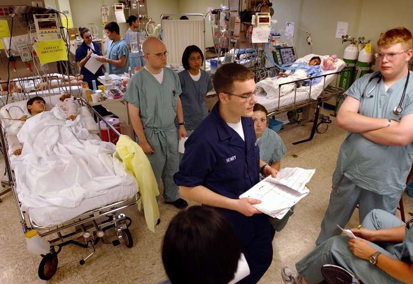 Tanto el ‘Mercy’ como el ‘Comfort’ albergan un millar de camas y una docena de quirófanos atendidos por 800 médicos, enfermeros y personal sanitario