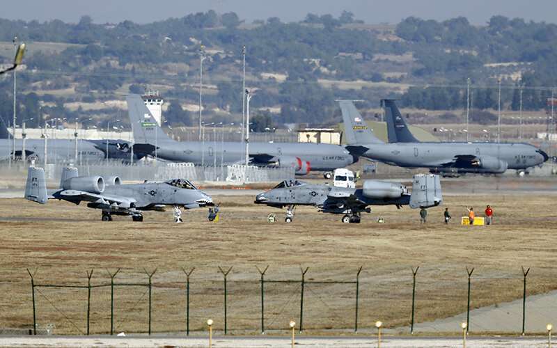 Los aviones de combate A-10 Thunderbolt II de la Fuerza Aérea de Estados Unidos en la base aérea de Incirlik, en la ciudad sureña de Adana, Turquía