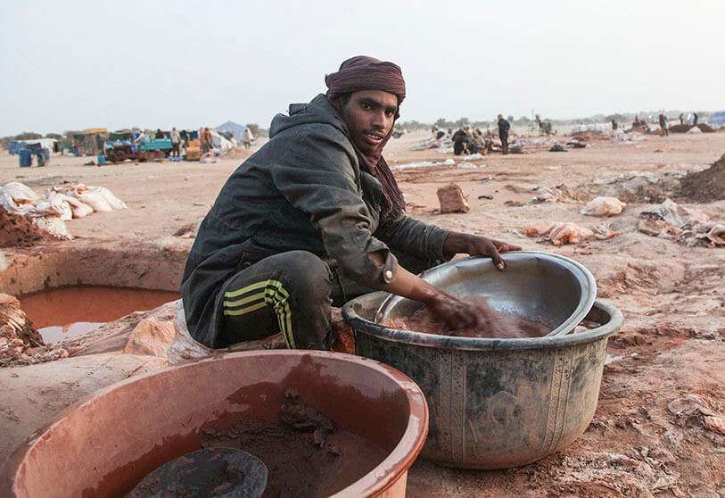 Una coalición de rebeldes tuaregs armados, conocida como CMA, controla la región de Kidal y sus dirigentes son los que supervisan las actividades de lavado de oro