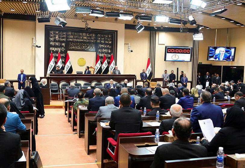 El primer ministro provisional de Iraq, Adel Abdul Mahdi, asistiendo a una sesión parlamentaria sobre la expulsión de las tropas estadounidenses en Bagdad