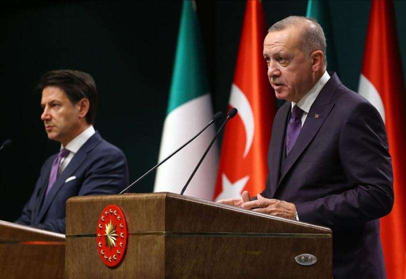 Erdogan y Conte, compareciendo ante los medios de comunicación
