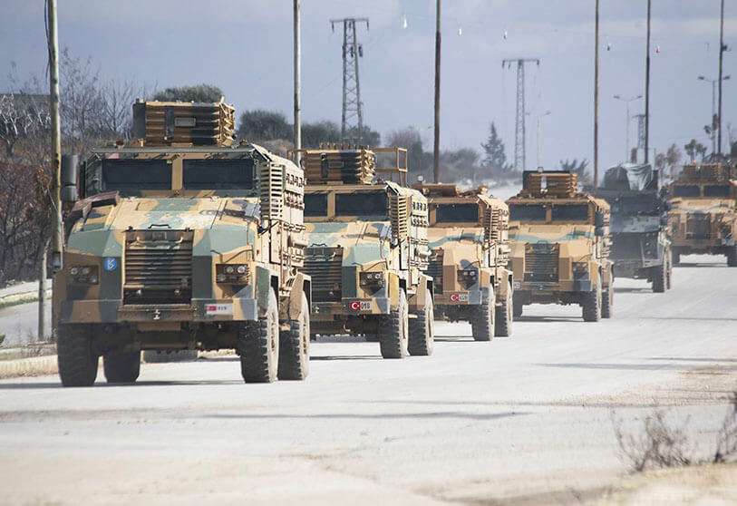 El convoy militar turco se dirige a la provincia de Idlib, Siria, el sábado 22 de febrero de 2020