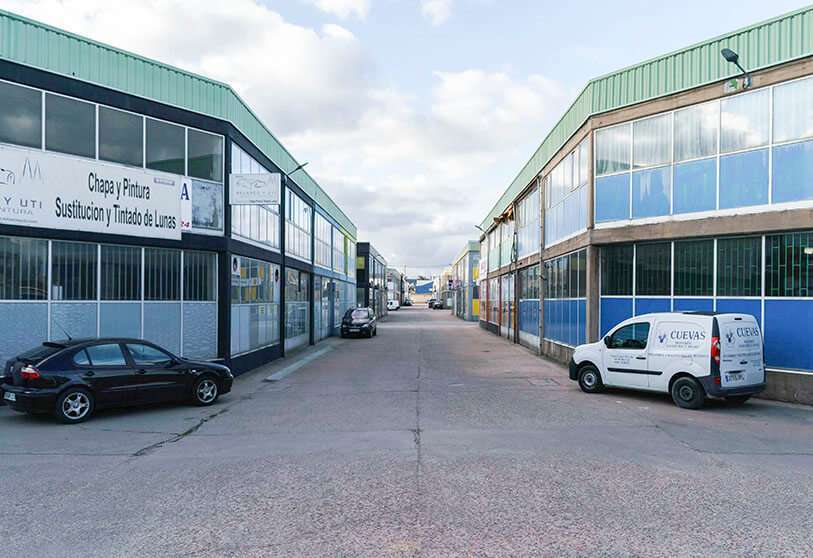 La imagen muestra un polígono industrial vacío en Burgos el 30 de marzo de 2020, el día en que se ordenó detener todas las actividades no esenciales para intentar contener la propagación del coronavirus