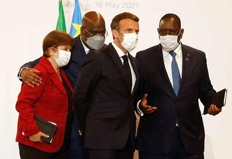 El presidente francés, Emmanuel Macron, la directora gerente del Fondo Monetario Internacional (FMI), Kristalina Georgieva, el presidente de Senegal, Macky Sall, y el presidente de la Unión Africana y de la República Democrática del Congo, Félix Tshisekedi AFP/LUDOVIC MARIN