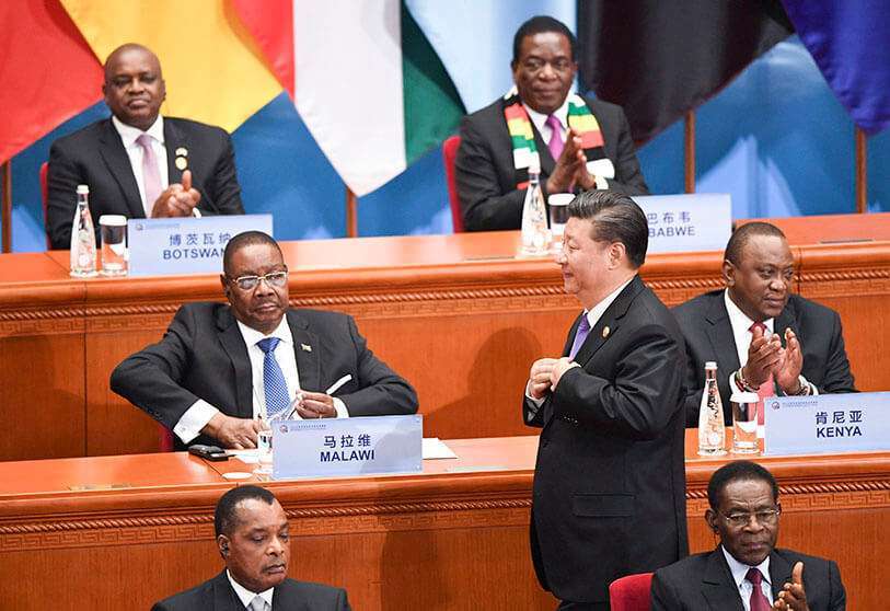 El presidente de China Xi Jinping antes de su discurso durante la ceremonia de apertura del Foro de Cooperación China-África en el Gran Salón del Pueblo en Beijing el 3 de septiembre de 2018