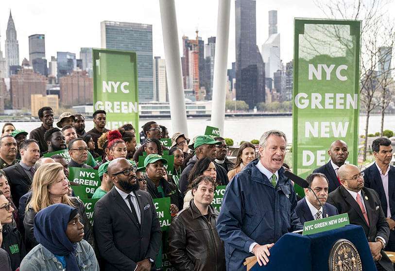 Fotografía de archivo, el alcalde de la ciudad de Nueva York, Bill de Blasio, habla sobre la estrategia de la ciudad para responder al cambio climático en Hunters Point South Park