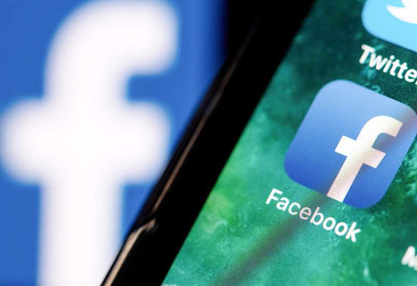 Facebook permite anuncios políticos pagados