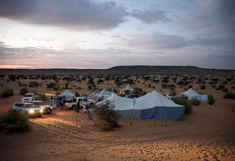 Campamento de tiendas de campaña cerca de Oualata durante el Festival de las Ciudades Antiguas, el 19 de noviembre de 2018