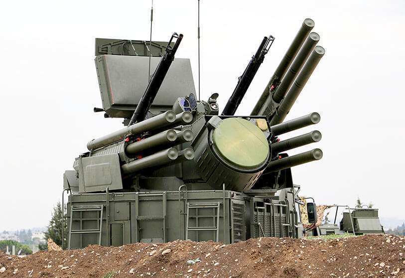 AFP/PAUL GYPTEAU - En la foto se muestra un sistema de defensa antiaérea Pantsir-S1 ruso