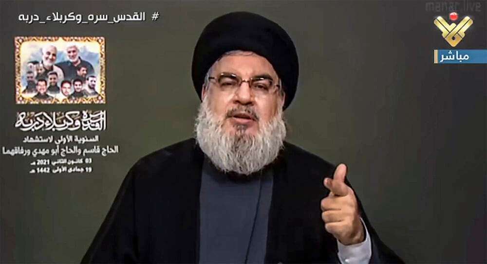 Una imagen tomada de la televisión Al-Manar de Hizbulá el 3 de enero de 2020, muestra a Hassan Nasrallah, jefe del movimiento chií, pronunciando un discurso televisado desde un lugar no revelado de Líbano