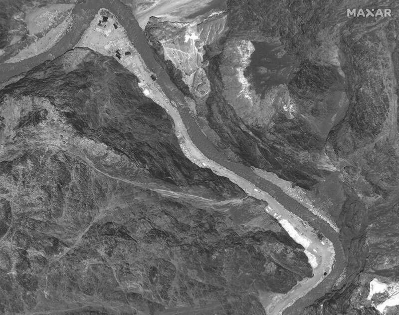 PHOTO/MAXAR TECHNOLOGIES vía AP - Este 28 de junio de 2020, la imagen satelital proporcionada por Maxar Technologies muestra el Valle de Galwan a lo largo de la disputada frontera entre India y China