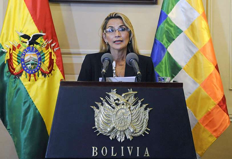 La presidenta interina de Bolivia, Jeanine Áñez, ha iniciado ya el procedimiento para convocar elecciones, así como acuerdos con diferentes organizaciones sociales