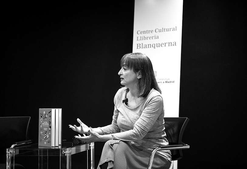 La obra de Orihuela no es autobiográfica, pero la autora sí admite sentirse reflejada en los protagonistas
