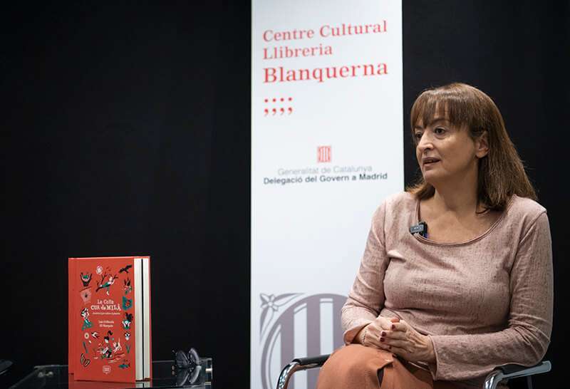 En su presentación, Luz Orihuela ha mostrado su intención de que el libro sirva como material didáctico en las escuelas