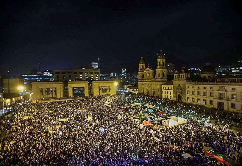 Fotografía de archivo. Manifestación por la paz en Bogotá el 12 de octubre de 2016. La victoria del "No" en el referéndum del 2 de octubre fue un impresionante revés para un esfuerzo de casi cuatro años para poner fin a la última gran guerra de guerrillas en América Latina