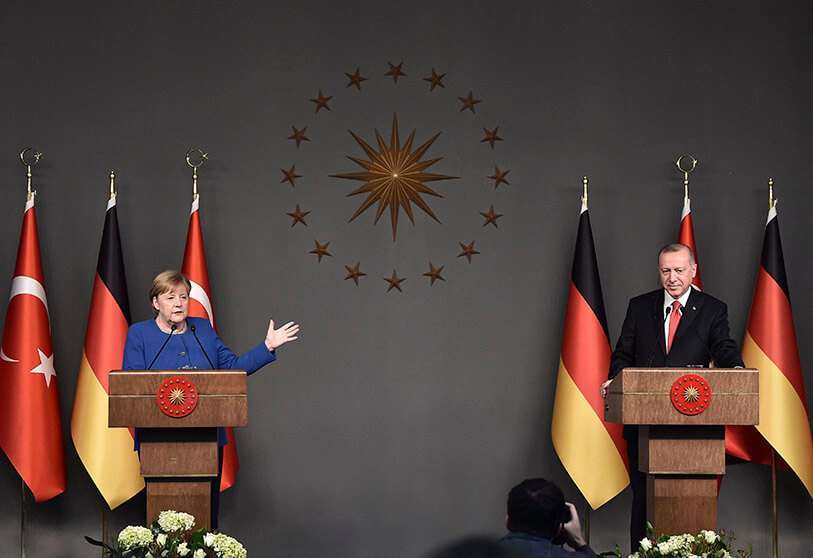 Fotografia de archivo, el presidente turco Recep Tayyip Erdogan y la canciller alemana Angela Merkel ofrecen una rueda de prensa conjunta el 24 de enero de 2020 en Estambul 