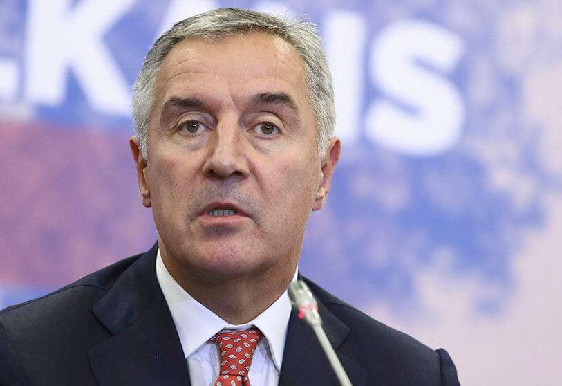 El presidente montenegrino Milo Djukanovic ha encabezado la proposición para fiscalizar las propiedades de la Iglesia Ortodoxa Serbia