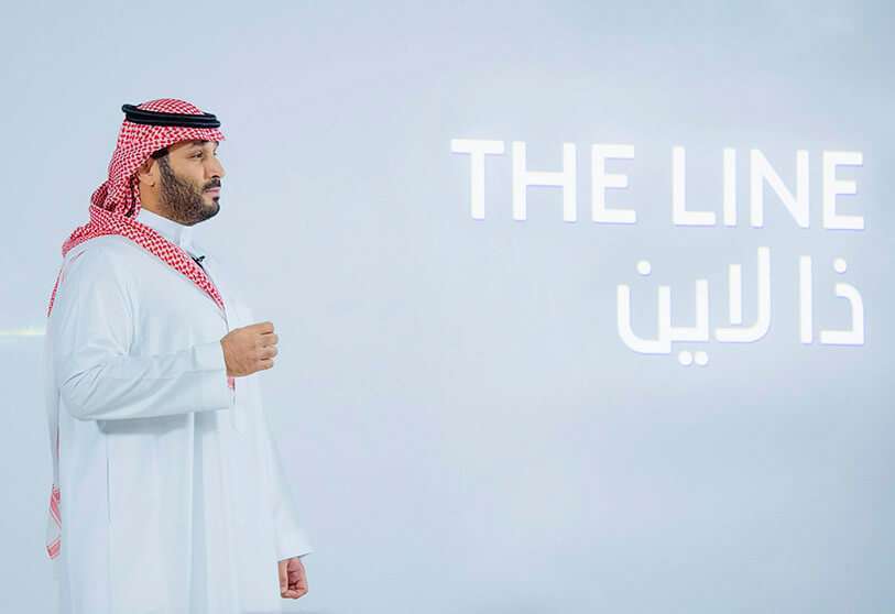 El príncipe heredero saudí Mohamed bin Salman anuncia la construcción de una ciudad con cero emisiones de carbono llamada "La Línea" en NEOM, en el noroeste de Arabia Saudí, el 10 de enero de 2021