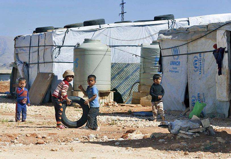 Atalayar_Niños refugiados en campamento de Baalbek